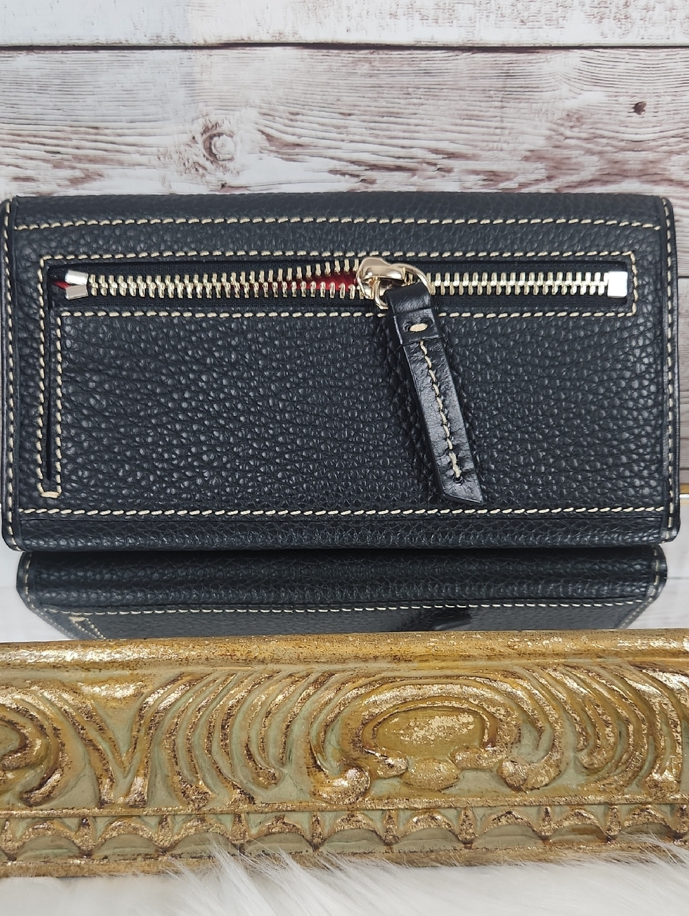 Dooney & Bourke Black Pebbled Leather Wallet with Gold Plaque - Picture 2 of 7